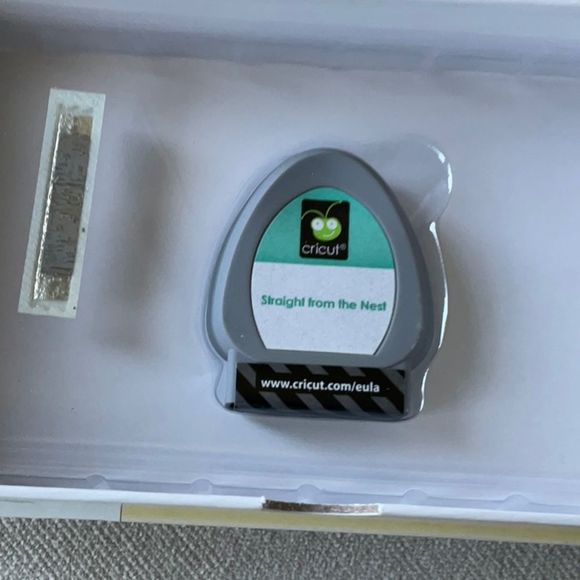 Cricut Cartridge STRAIGHT FROM THE NEST! - Picture 5 of 6